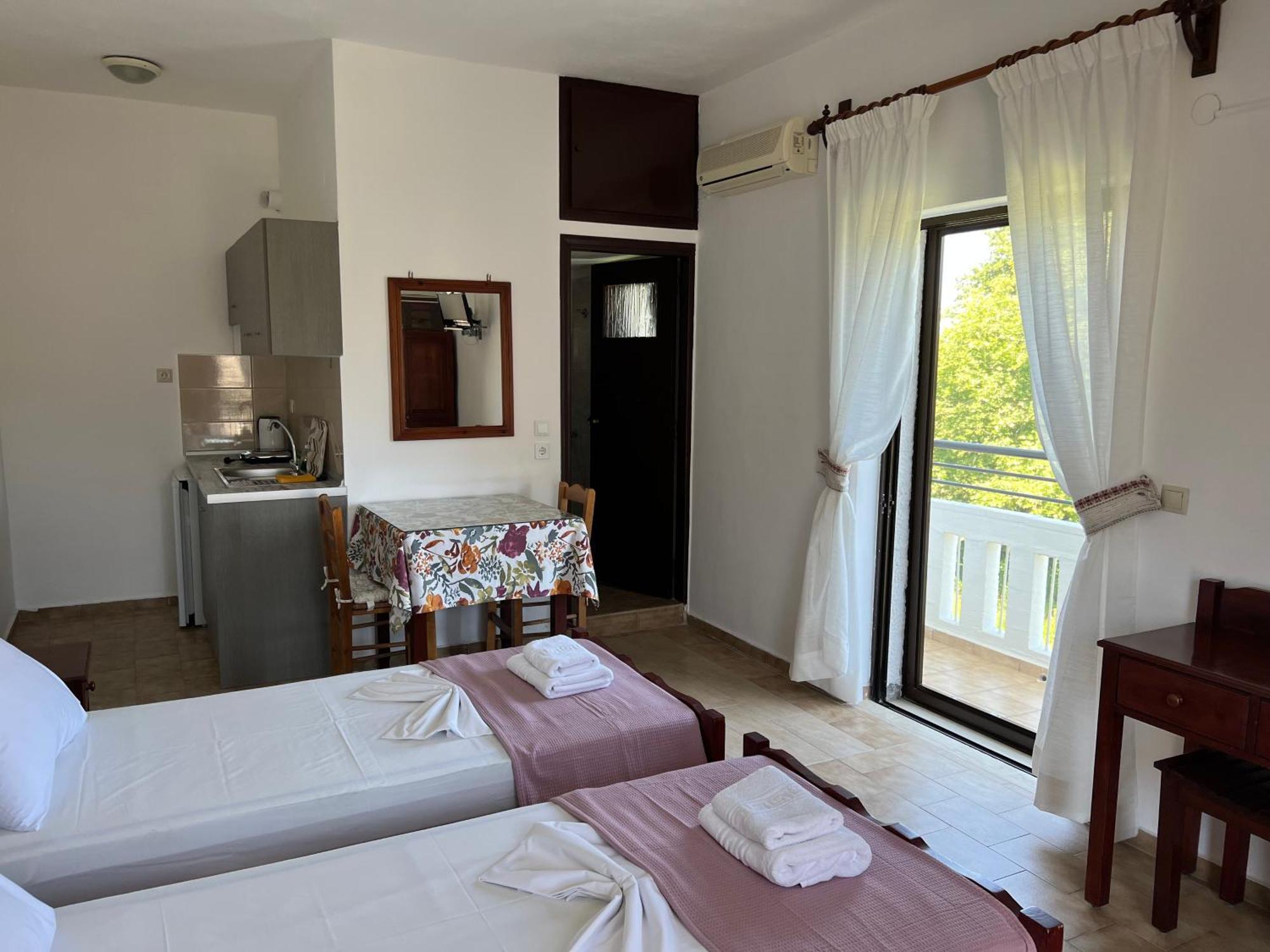 Zourpos Studios & Apartments Kalyves Exteriér fotografie
