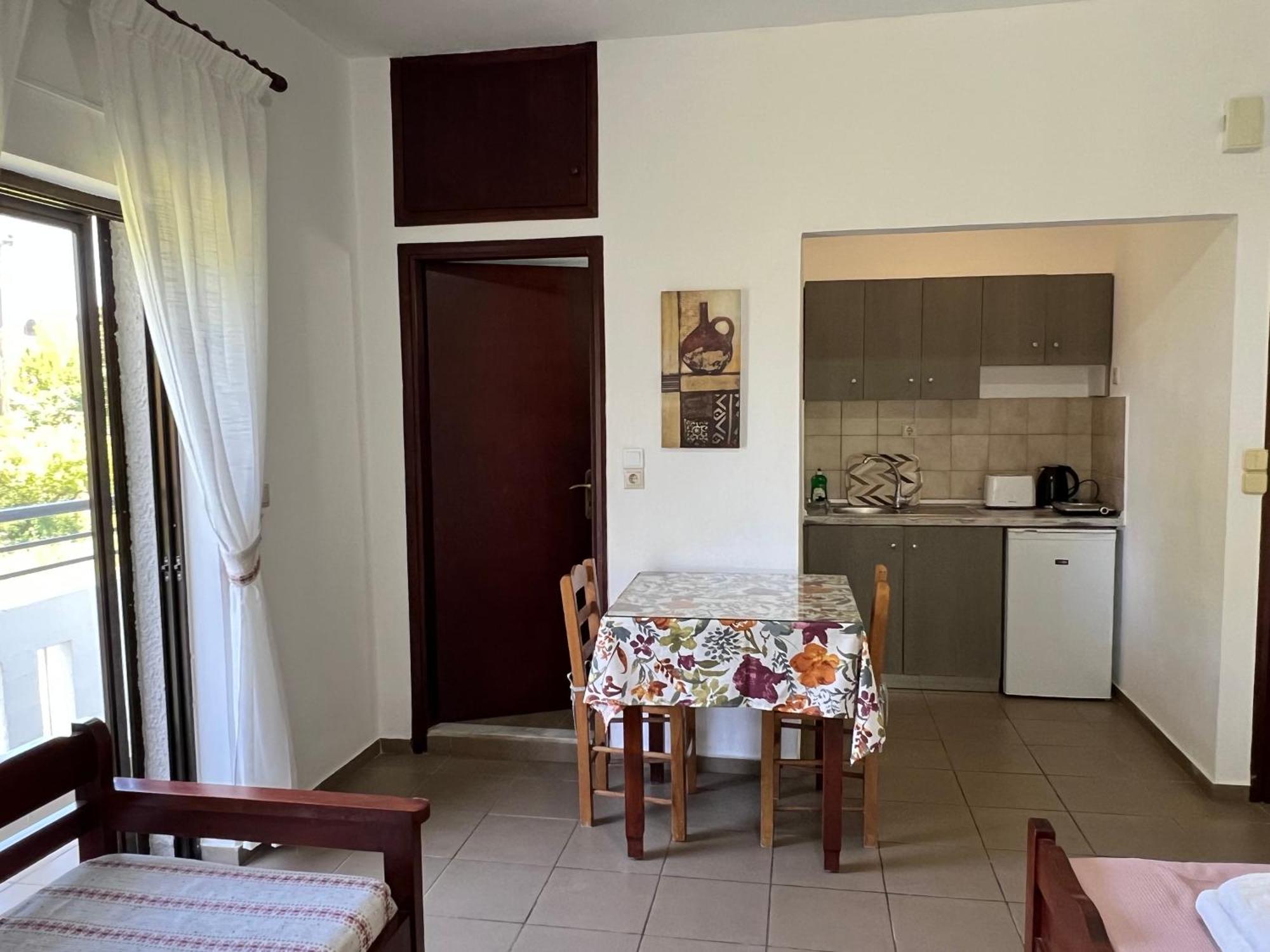 Zourpos Studios & Apartments Kalyves Exteriér fotografie